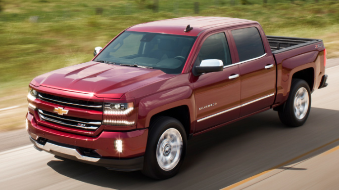 2018-chevrolet-silverado-driving-image
