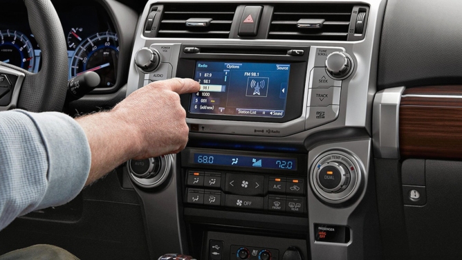 2019-toyota-4runner-navigation-image