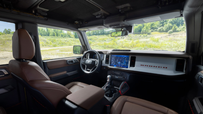 2023-ford-bronco-int