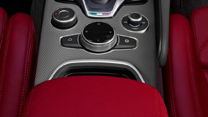2024 Alfa Romeo Giulia Center Console