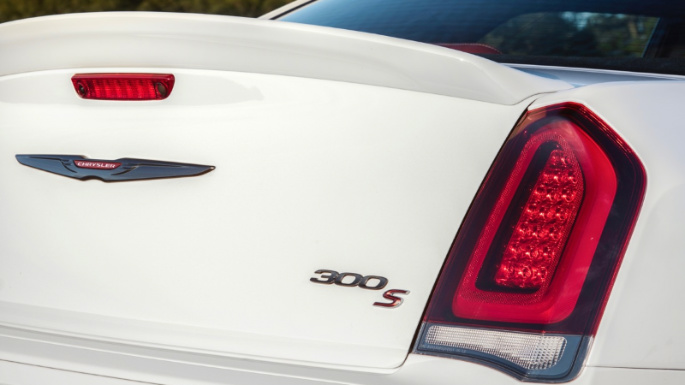 2021 Chrysler 300 Review Performance