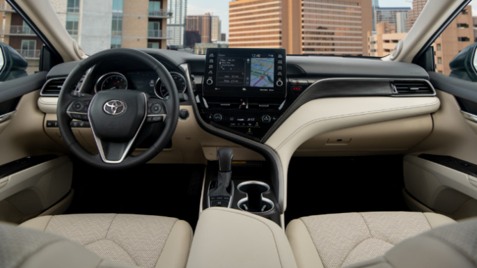 2022-toyota-camry-int