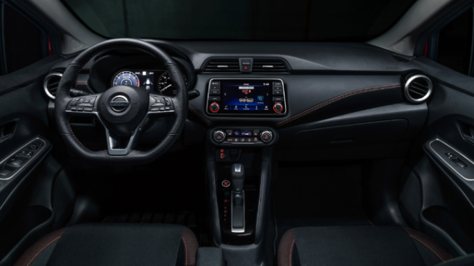 2021-nissan-versa-int
