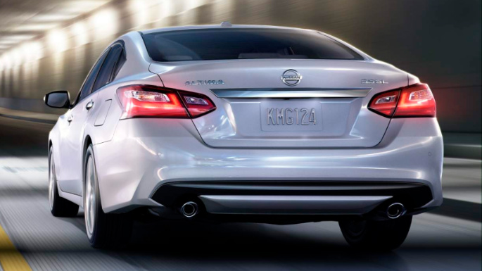 2017-nissan-altima-image-5