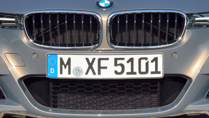 2017-bmw-3-series-image-16