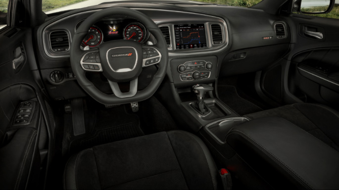 2023-dodge-charger-int