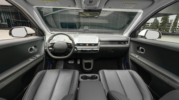 2023-hyundai-ioniq-5-int