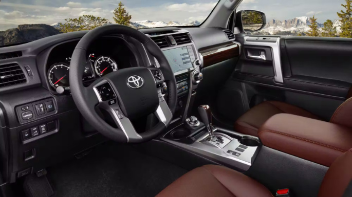 2023-toyota-4runner-int