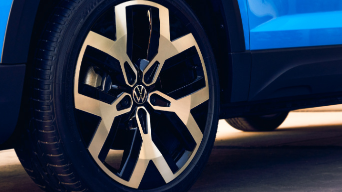 2022-volkswagen-taos-image-15