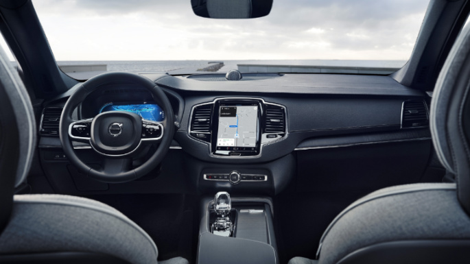 2023-volvo-xc90-int