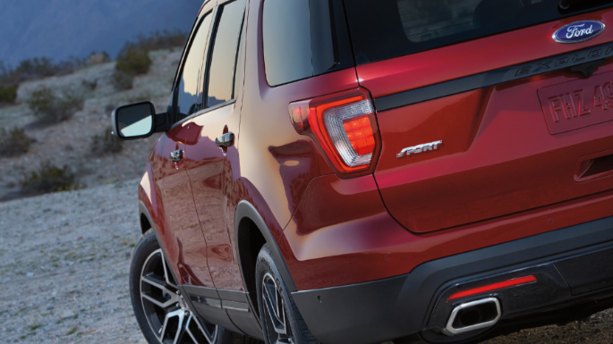 2017-ford-explorer-image-5