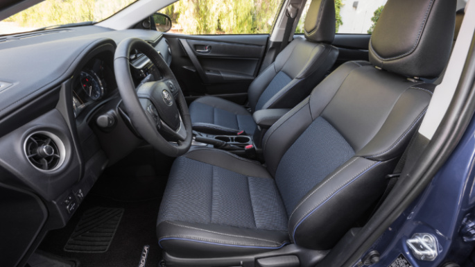 2018-toyota-corolla-image-7