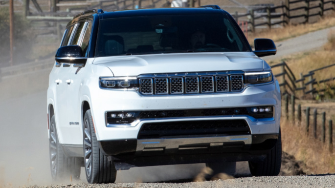 2024 Jeep Grand Wagoneer Front (Value)