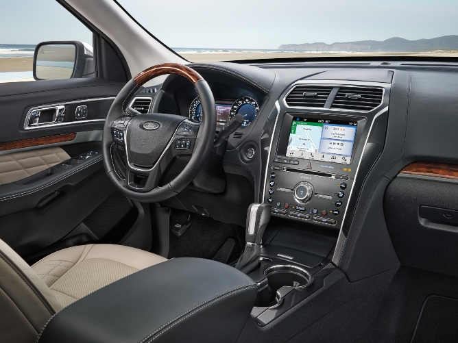 2019-ford-explorer-image-6