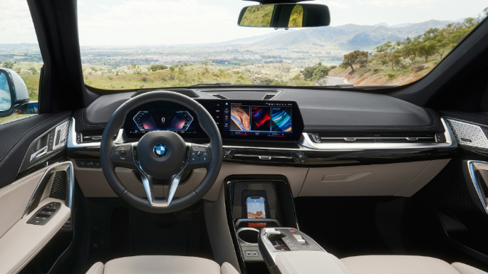 2023-bmw-x1-int