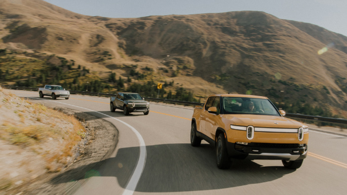 2022-Rivian-R1T-16