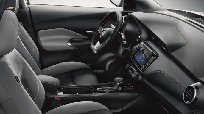 2023-nissan-kicks-int