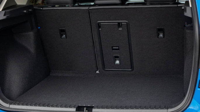 2022-volkswagen-taos-practicality-image