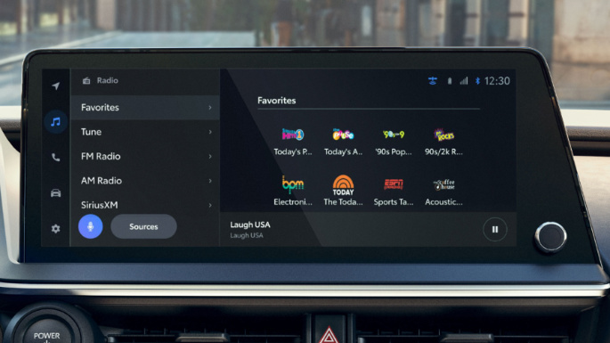 2023-toyota-prius-tech-image