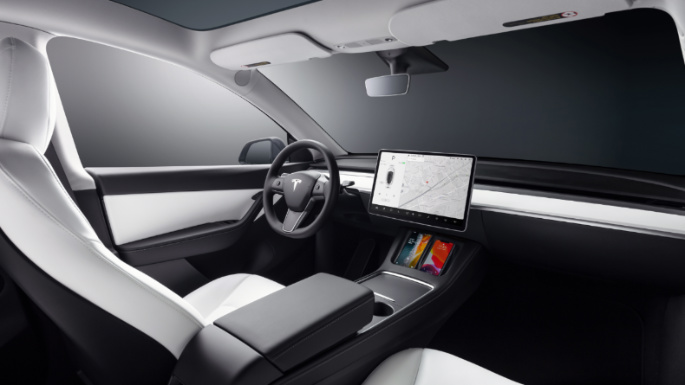 2022-tesla-model-y-int