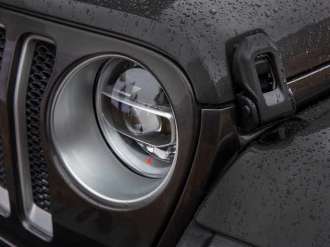 2019-jeep-wrangler-image-11