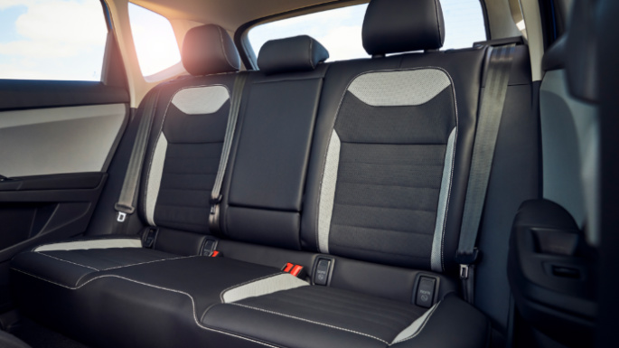 2022-volkswagen-taos-image-8