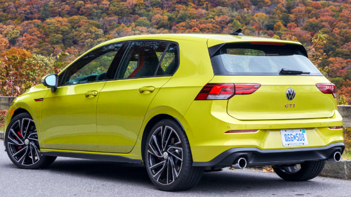 2022-volkswagen-golf-gti-overview-image