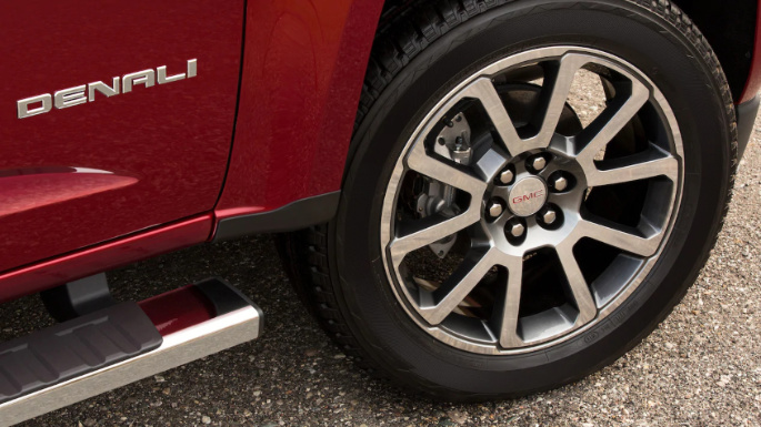 2019-gmc-canyon-image-15