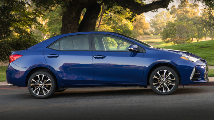 2018-toyota-corolla-image-3