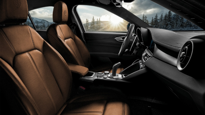 2024 Alfa Romeo Giulia Front Seats