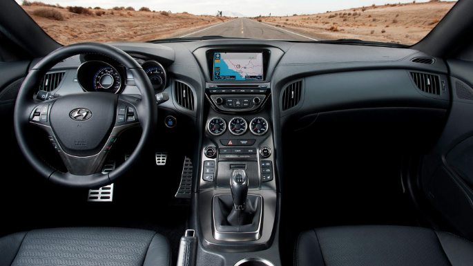 hyundai-genesis-coupe-int