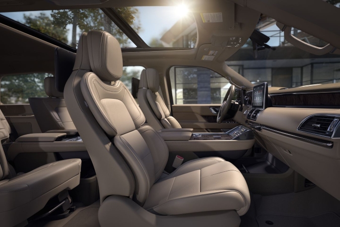 2019 Lincoln Navigator Review