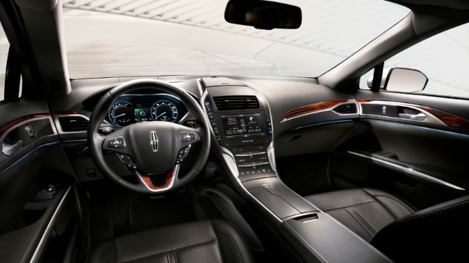 2013-lincoln-mkz-int