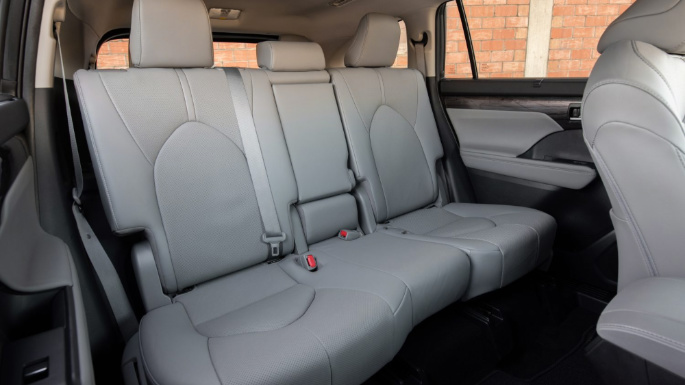 2021-toyota-highlander-image-8