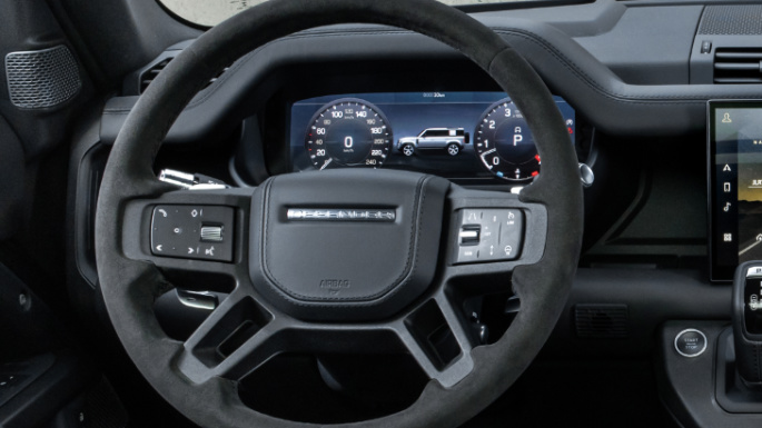 2022-land-rover-defender-v8-image-12