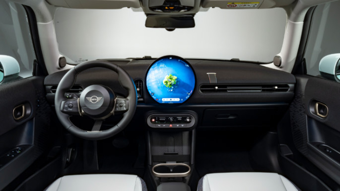 MINI Cooper 4th Generation Interior