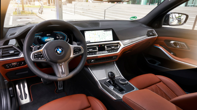 2022-bmw-3-series-int