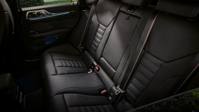2022-bmw-i4-image-8