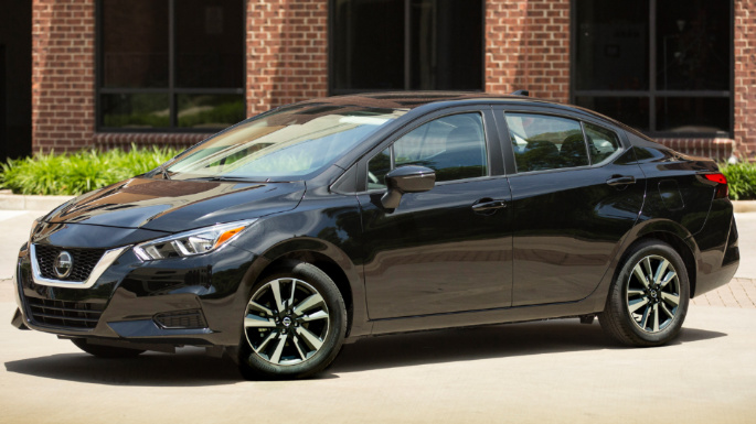 2020-nissan-versa-image-1