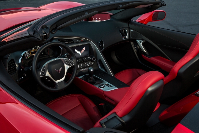2018-Chevrolet-CorvetteConv-045
