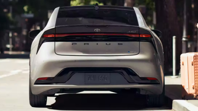 2023-toyota-prius-image-5