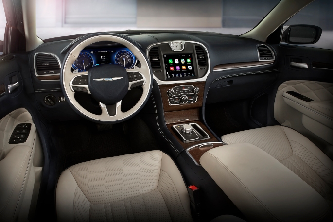 2019-chrysler-300-interior-2