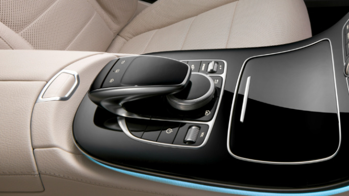 2017-mercedes-benz-e-class-image-14