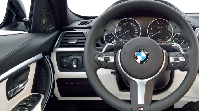 2017-bmw-3-series-image-12