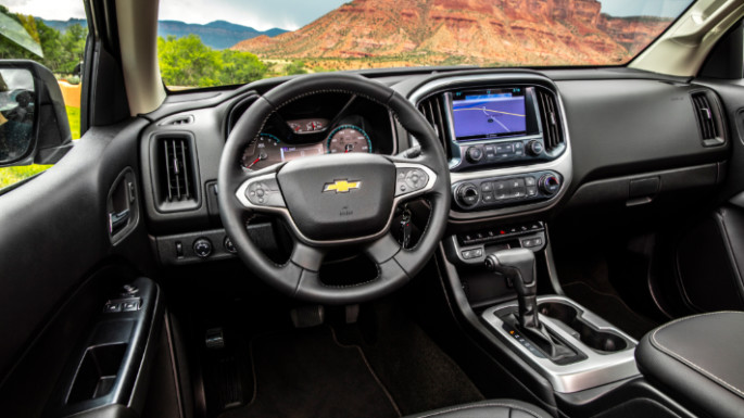 2020-chevrolet-colorado-dashboard-image