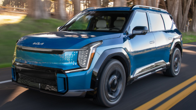 2024 Kia EV9 Driving (Driving)
