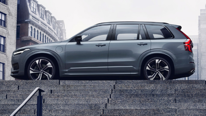 2020-volvo-xc90-image-3