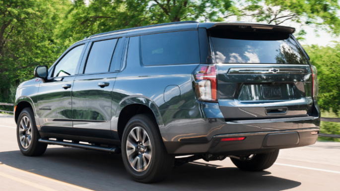 2021-chevrolet-suburban-overview-image