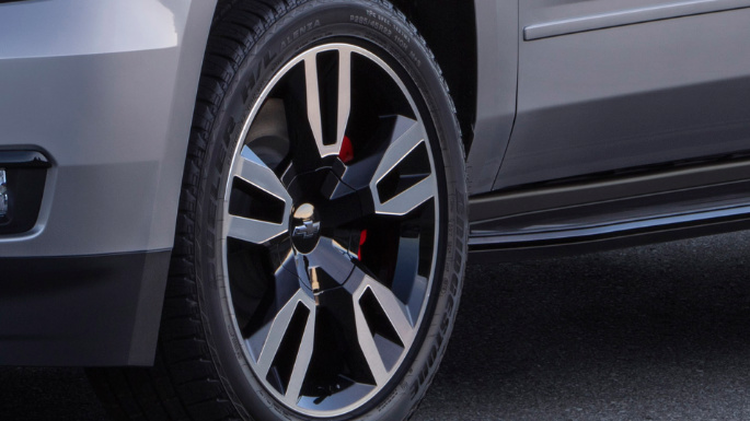 2020-chevrolet-suburban-image-15