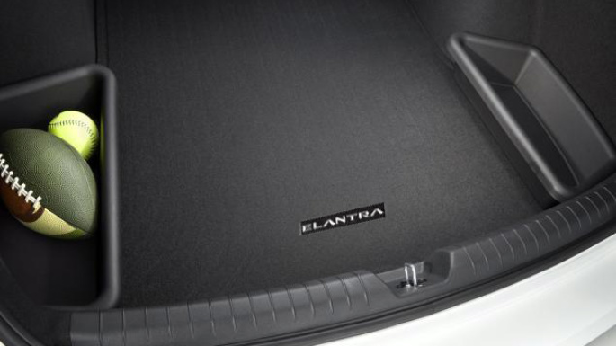 2023-hyundai-elantra-utility-images